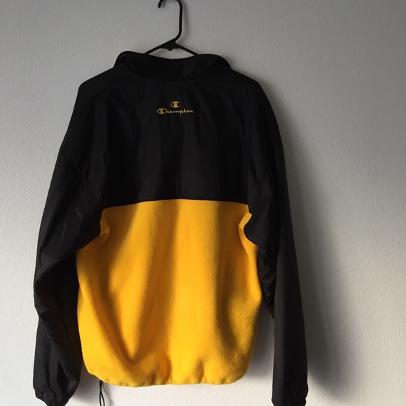 Vintage Champion quarter zip fleece pullover - Picture 3 of 4